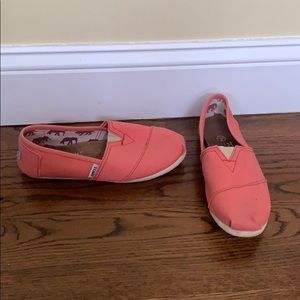 Toms slip on shoes